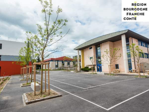 SPLAAD Le Creusot Léon Blum site Lavoisier cour